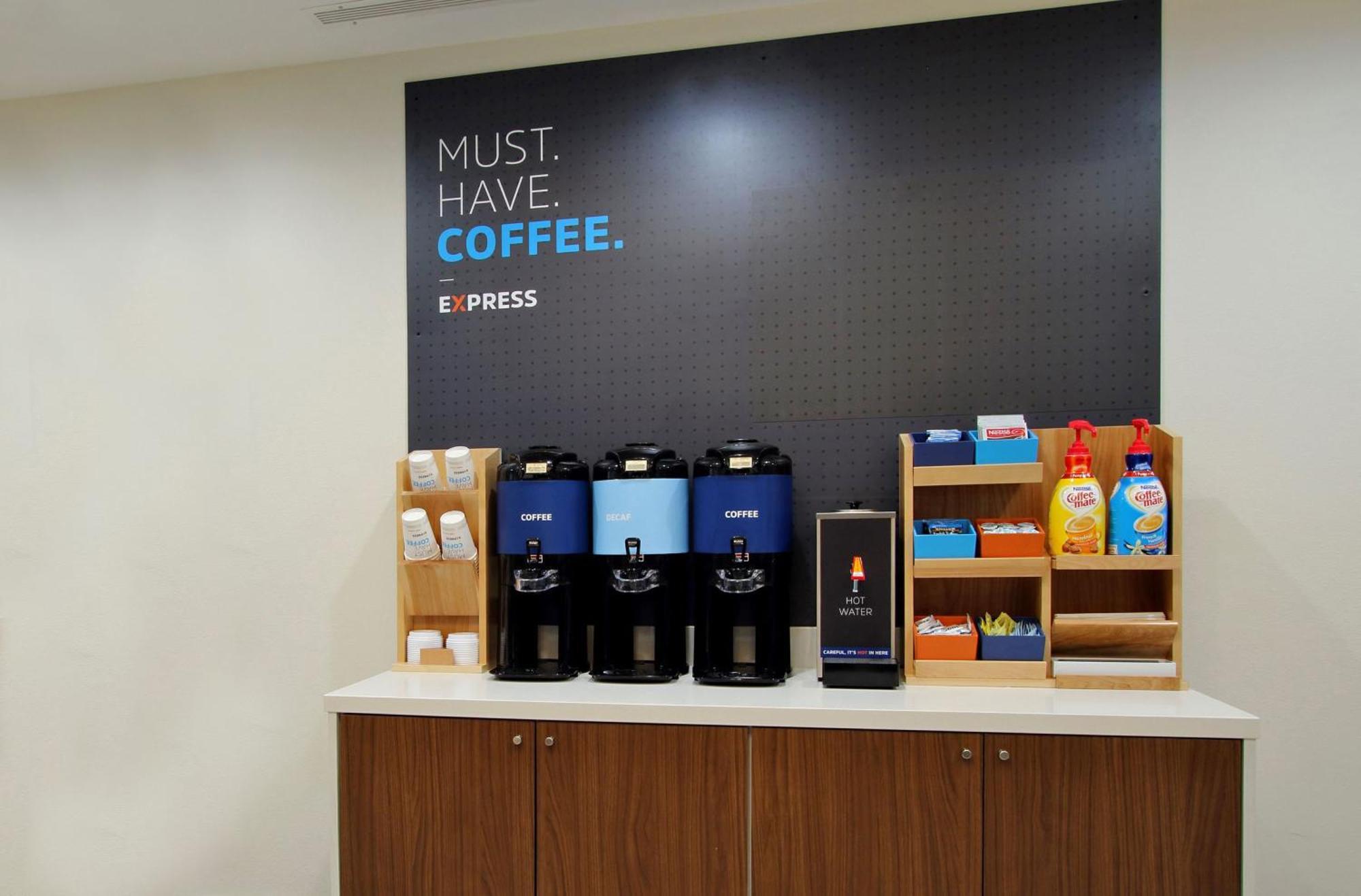 Holiday Inn Express Hotel & Suites White River Junction By Ihg Eksteriør bilde