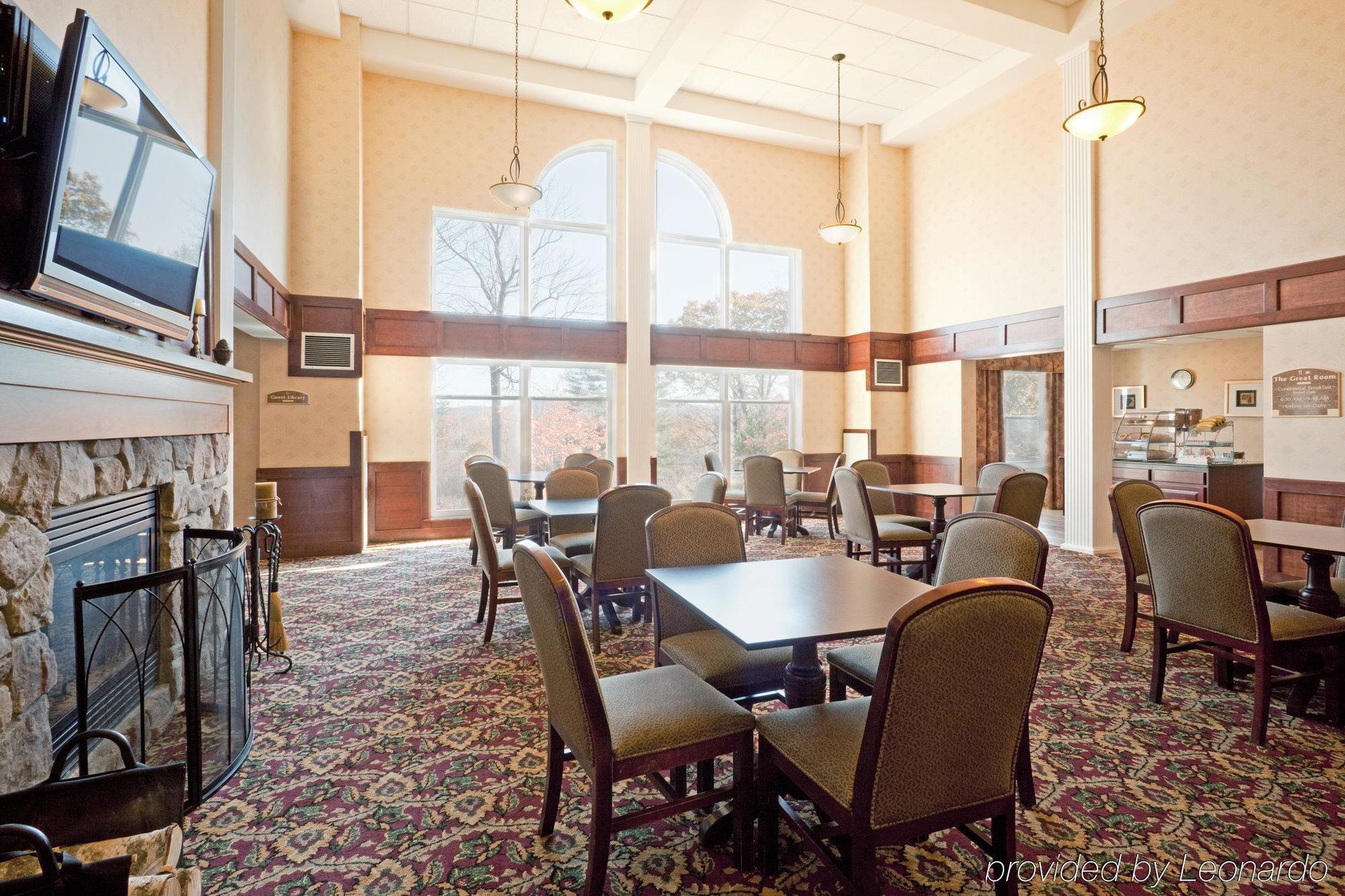 Holiday Inn Express Hotel & Suites White River Junction By Ihg Eksteriør bilde